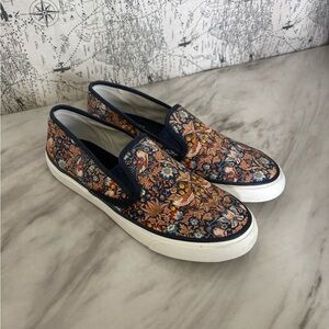 Sperry Navy Floral Slip-On Slippers